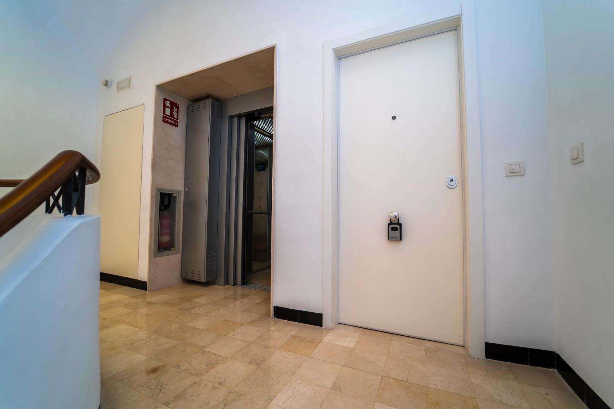 Apartamentos Alicante Centro By Renthas ภายนอก รูปภาพ